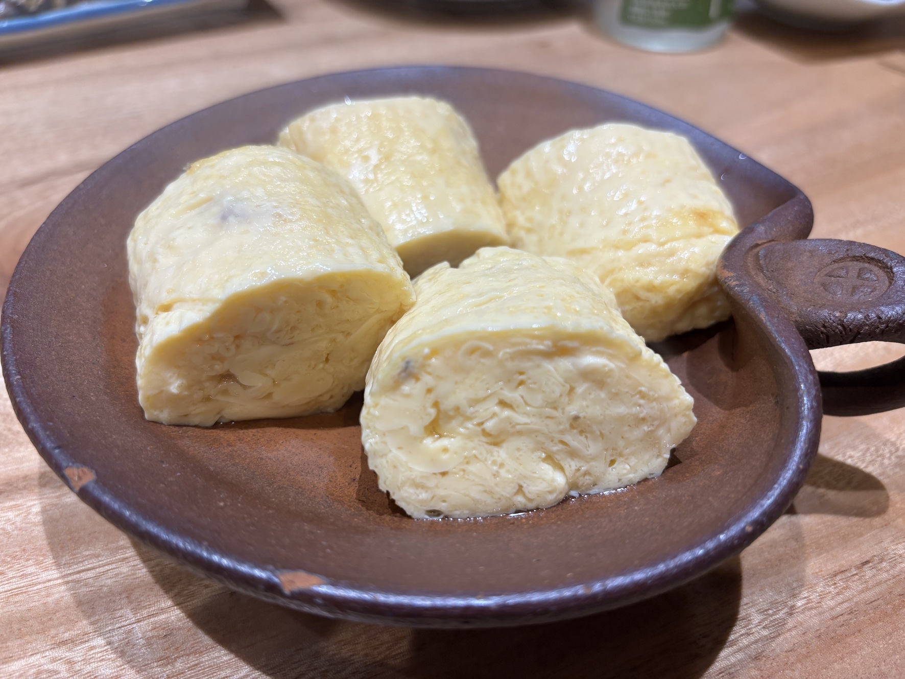 鹿児島で半魚人の腹皮焼き