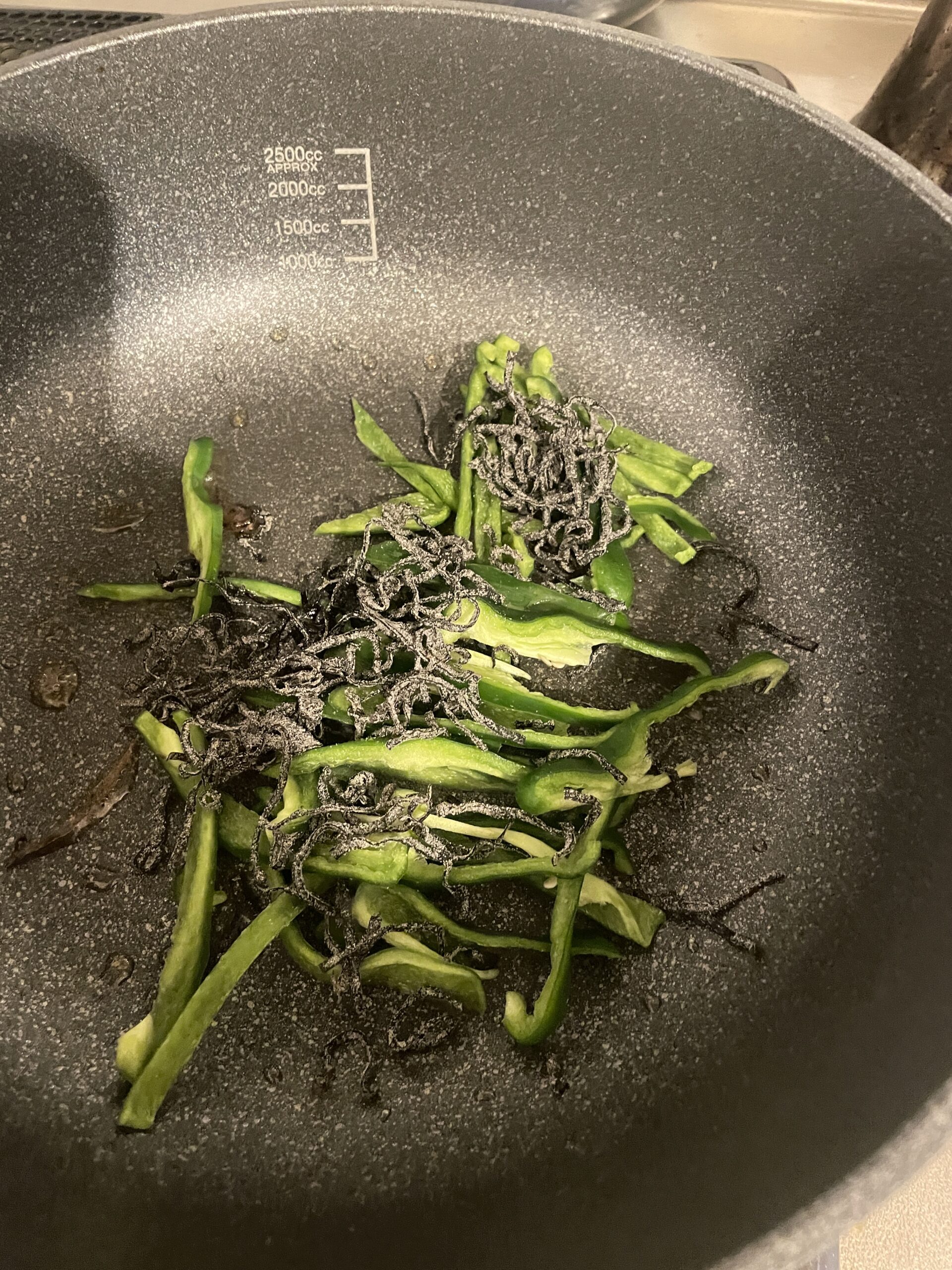 【きまぐれカンタンおつまみ】 ピーマン塩昆布和え