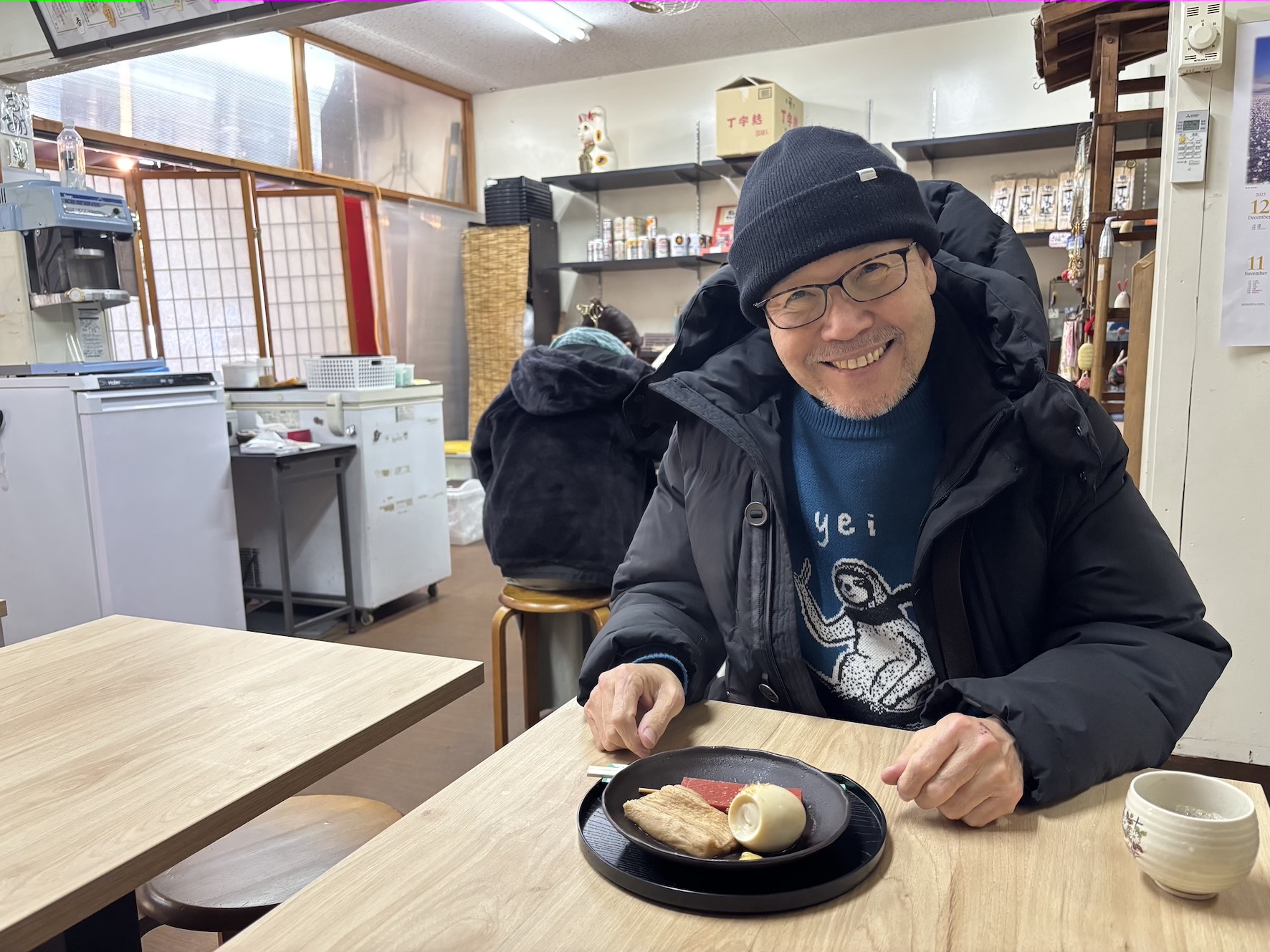「琵琶湖の小さな島で飲んだ」